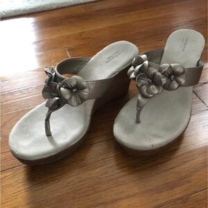 Women's Floral Wedge Sandals 8